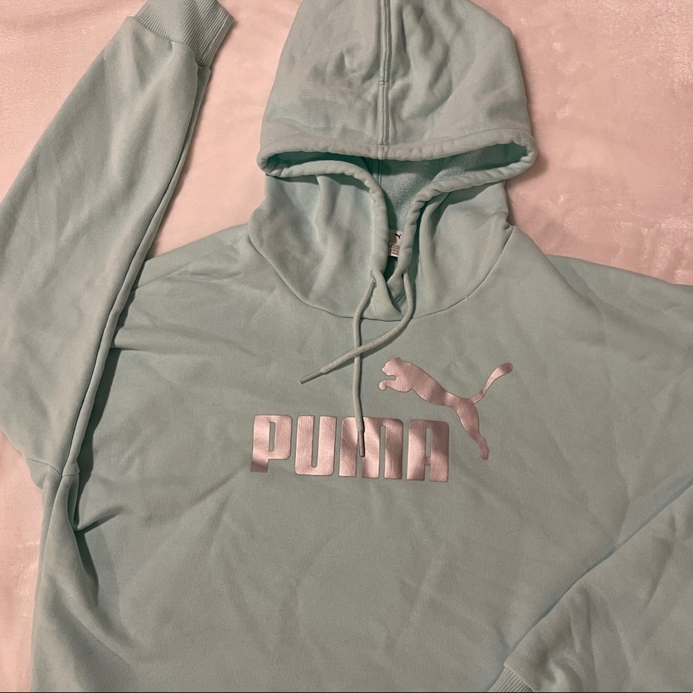 Puma Cropped Hoodie - NEW
